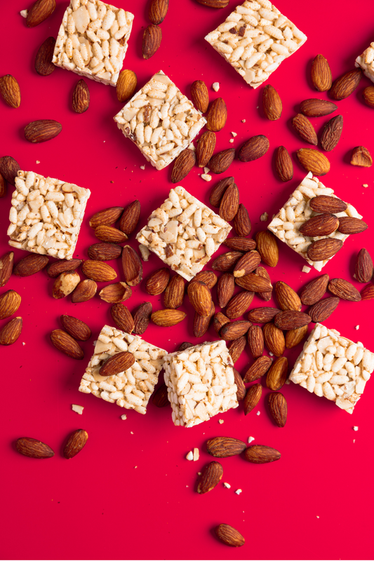 Huff n Puff Almond Flavored Puffed Rice Snacks